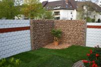 Steinwand Garten Sichtschutz